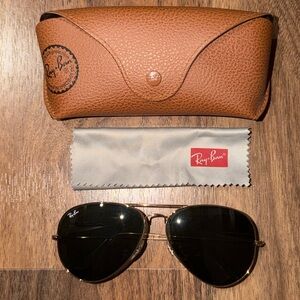 Ray-Ban Classic Gold Aviator Sunglasses